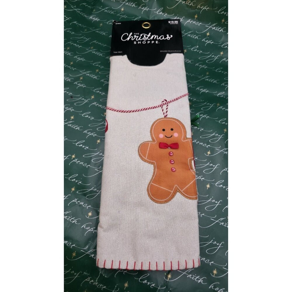The Christmas Shoppe Tree Skirt‎ 30" Candy Cane Gingerbread Stocking Gift NWT
